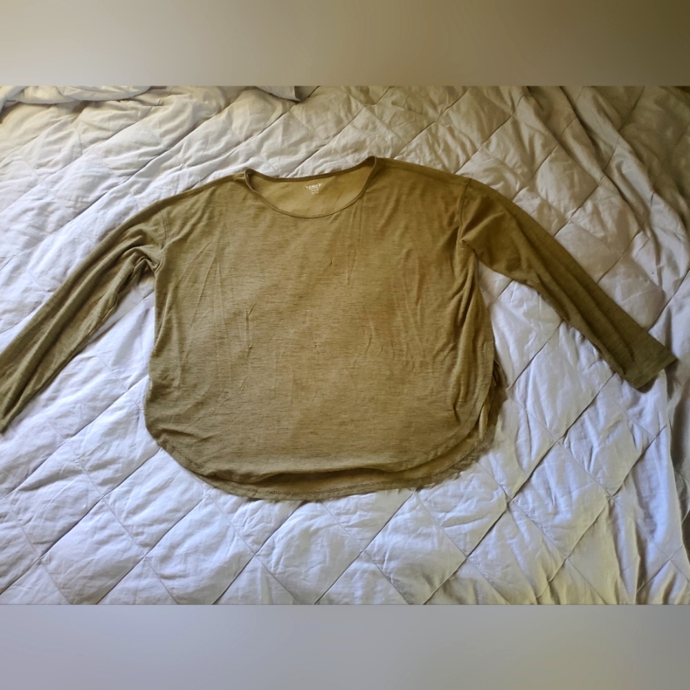 Old Navy Active Workout shirt